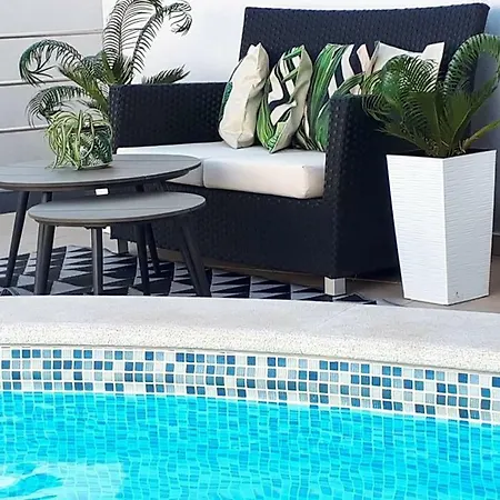 Holiday Ii Апартаменты *